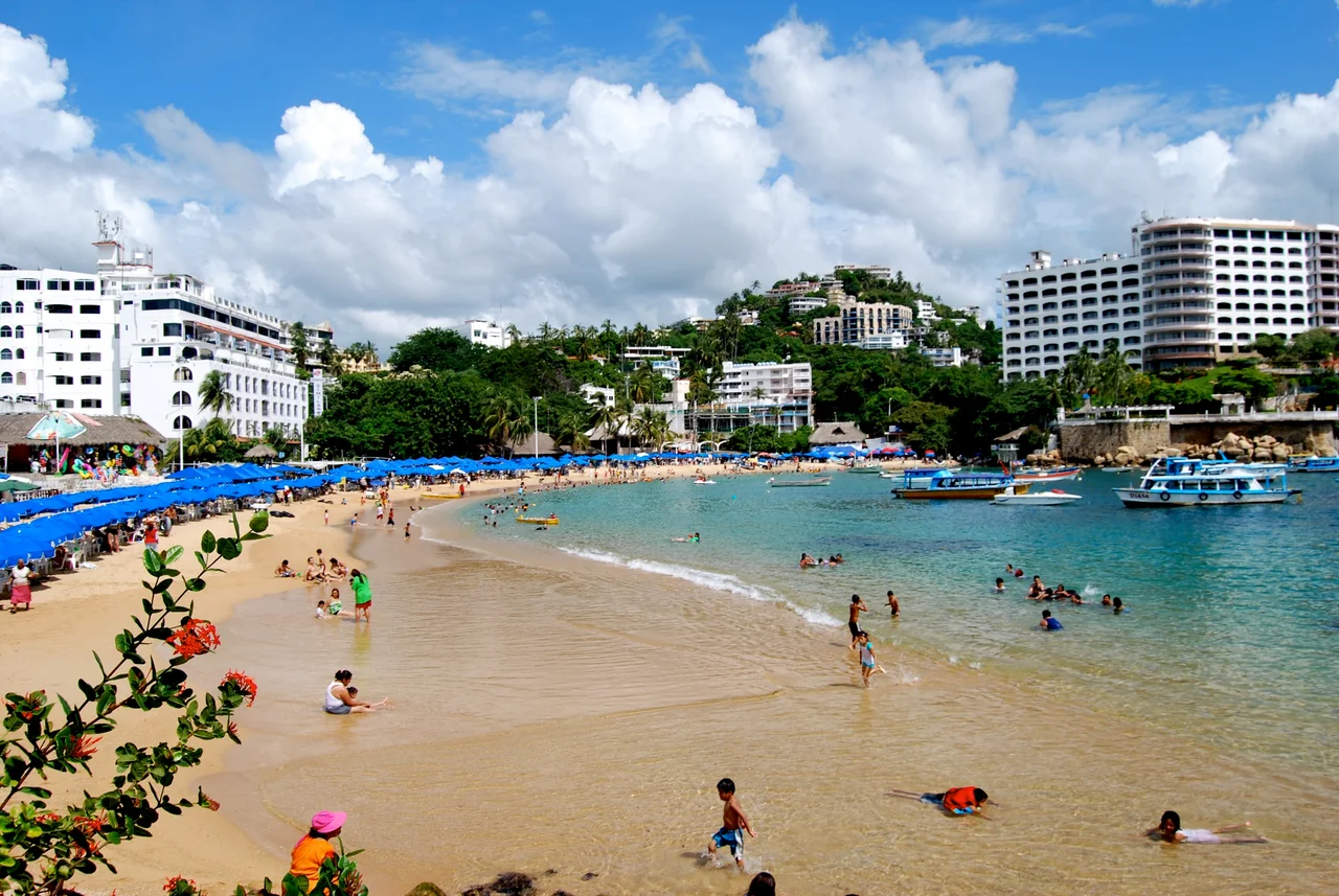 Playa Caleta en Acapulco, Guerrero, México.