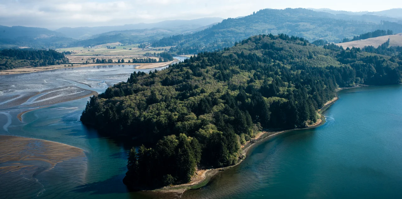 Long a Jesuit retreat, this 100-plus-acre parcel became a part of the Nestucca Bay National Wildlife Refuge on September 6, 2013.
Learn more about the Refuge: 1.usa.gov/155sITM