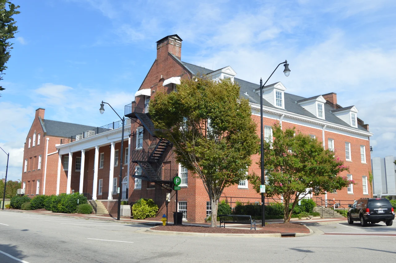 Front and northwestern side of the Sampson County Courthouse, located on Courthouse Square in Clinton, North Carolina, United States.  Built in 1939, it is part of the Clinton Commercial Historic District, a historic district that is listed on the National Register of Historic Places.