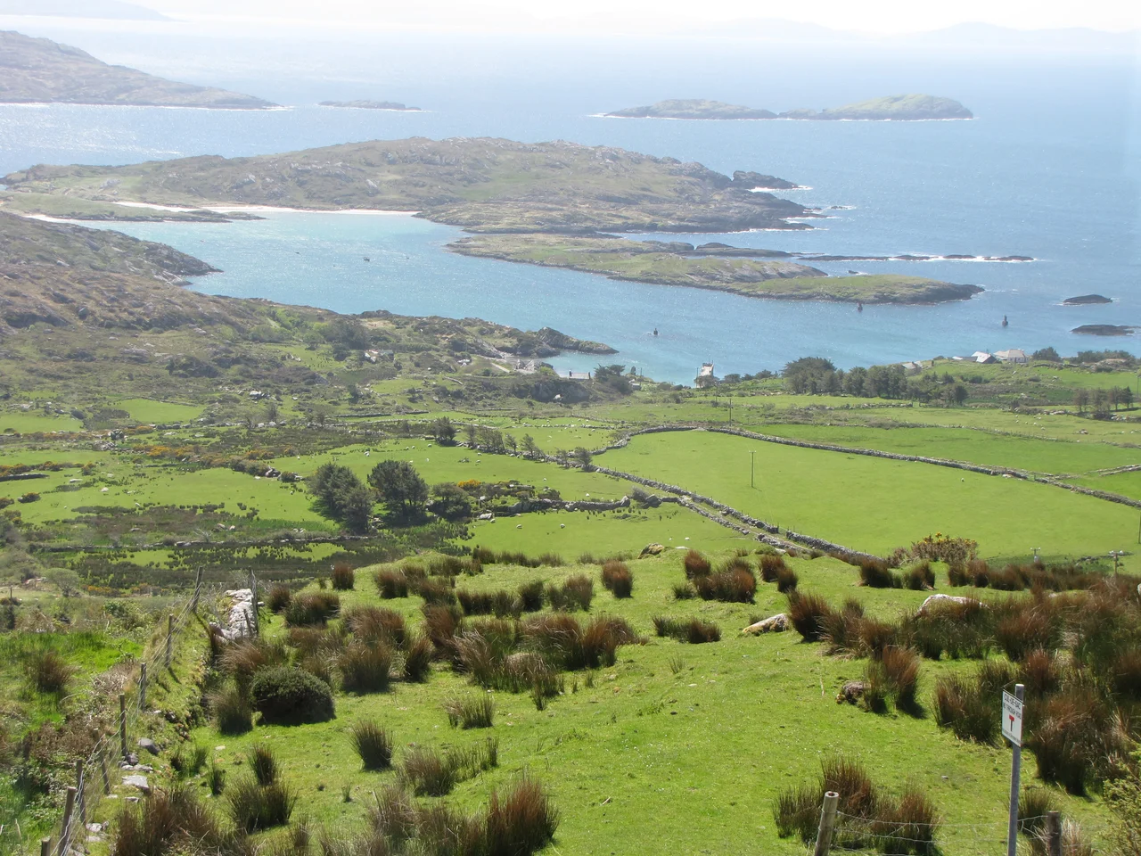 Derrynane Bay är en bukt i sydvästra Irland.