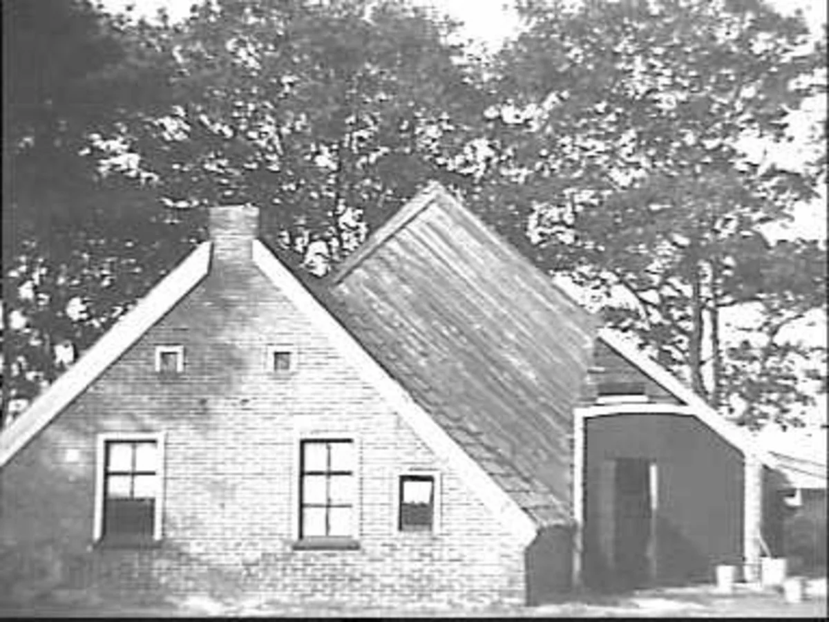 Krumpelhof: voorgevel nr. 40-28 (opmerking: Deze afbeelding hebben wij helaas alleen in deze lage resolutie.)