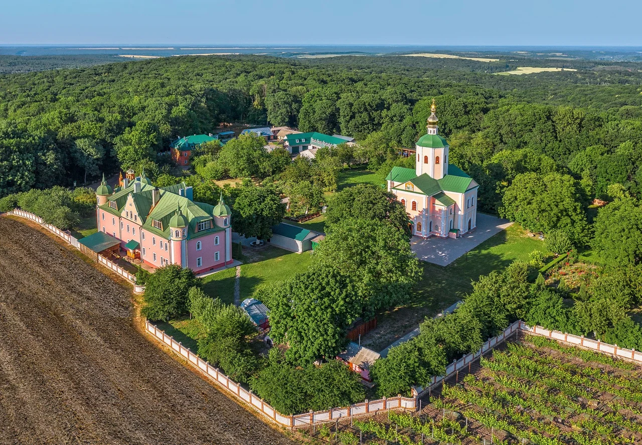 «Холодний яр», Чигиринський район, кв. 31, 32, 33, 34, 35, 36, 37, 41, 42, 48, 49, 54, 55, 57, 58, 59, 16, 17, 23, 24, 30, 60 Креселецького л-ва